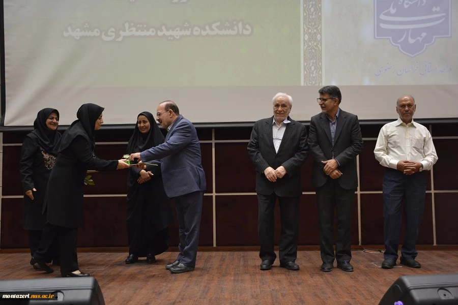 برگزاری مراسم گرامیداشت روز استاد در دانشگاه ملی مهارت خراسان رضوی 8